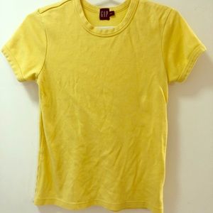 Yellow T-shirt gap